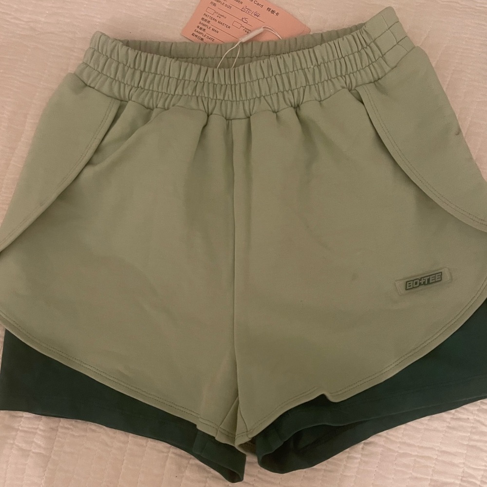 Bo + Tee Green Layered Running Shorts in XS